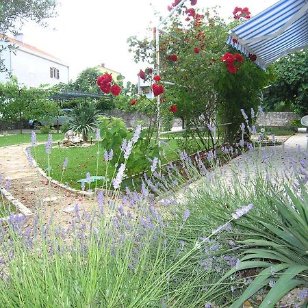 Apartmani Dolencic Krk Town Εξωτερικό φωτογραφία