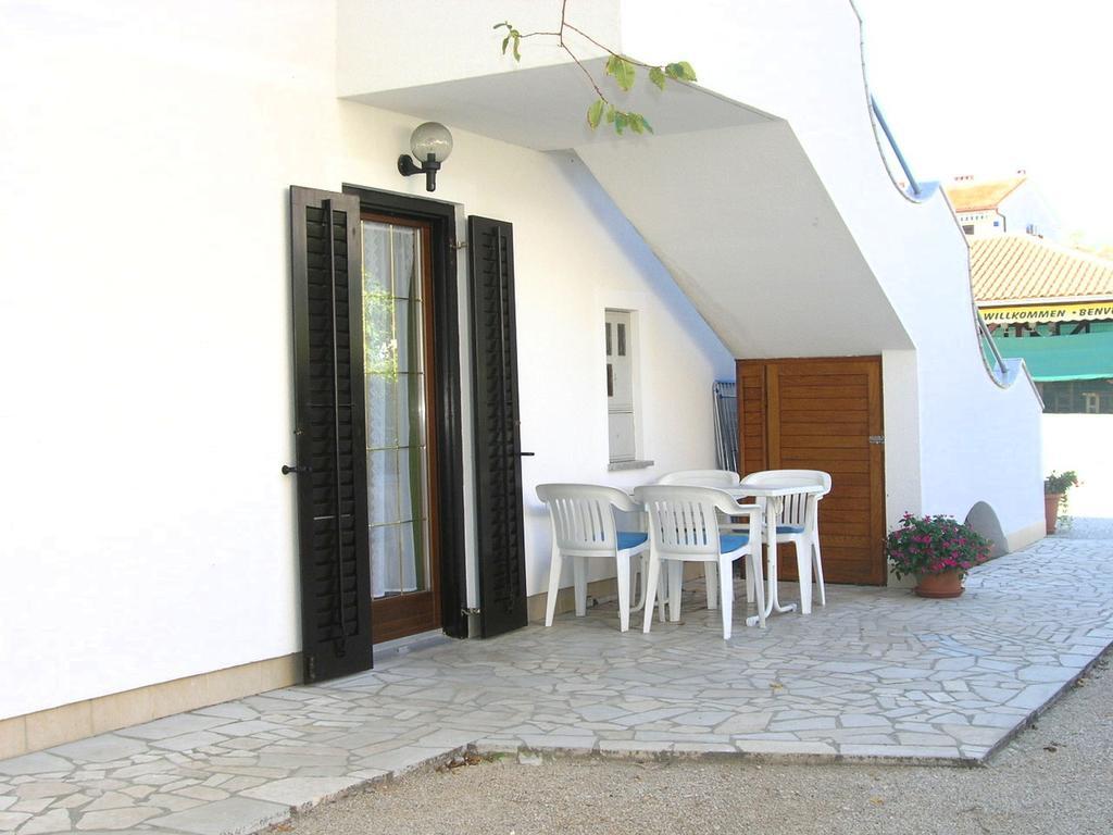 Apartmani Dolencic Krk Town Εξωτερικό φωτογραφία