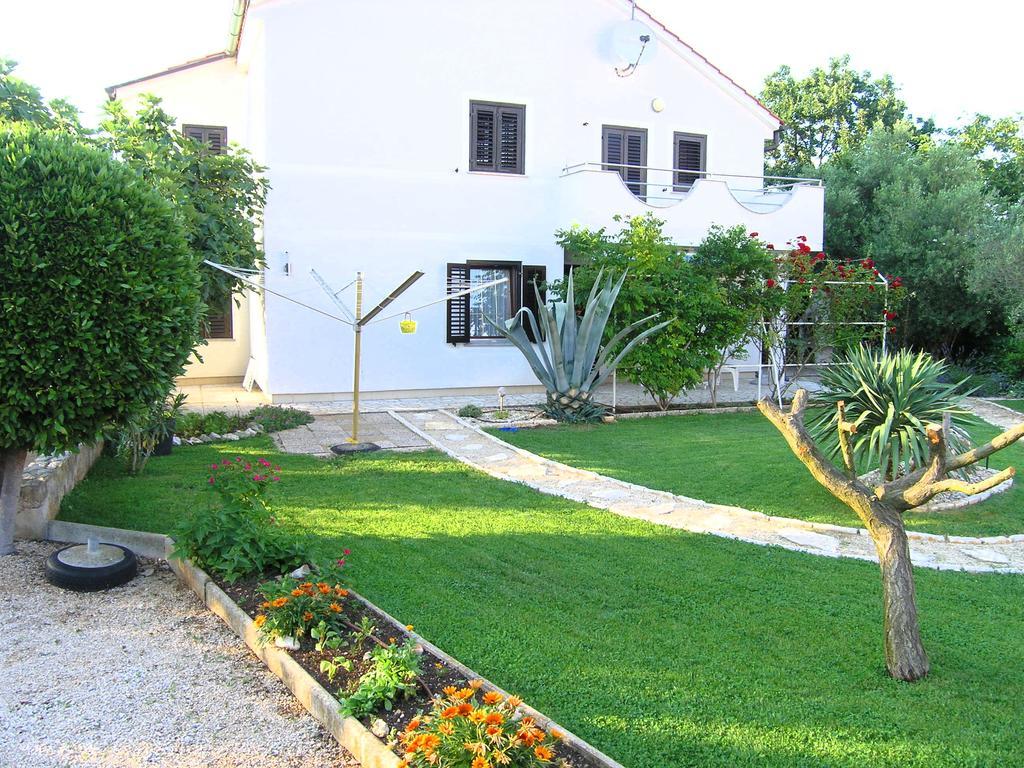 Apartmani Dolencic Krk Town Εξωτερικό φωτογραφία
