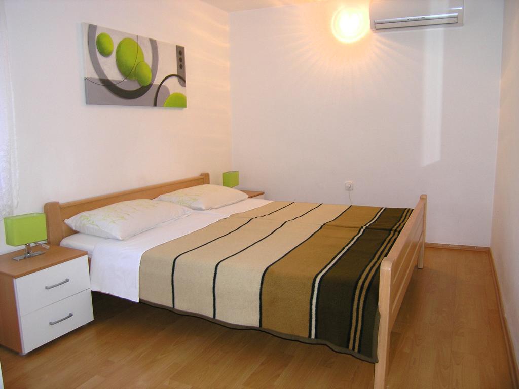 Apartmani Dolencic Krk Town Εξωτερικό φωτογραφία