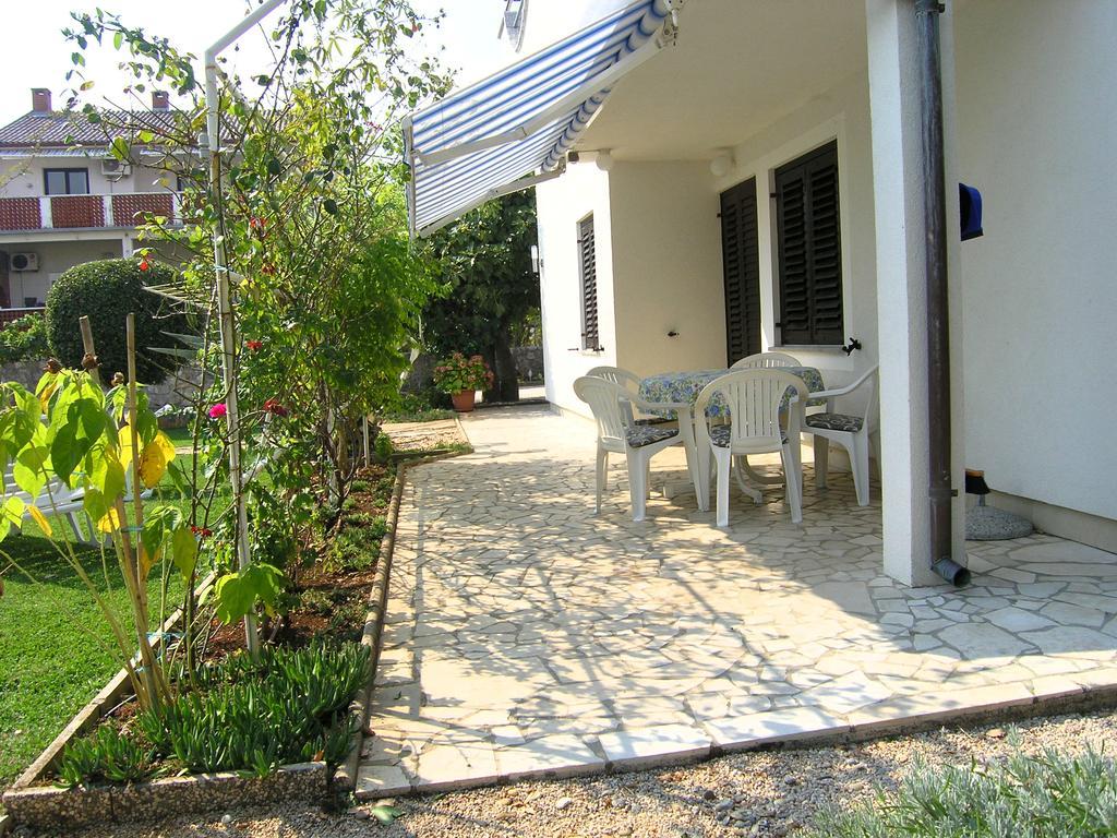 Apartmani Dolencic Krk Town Εξωτερικό φωτογραφία