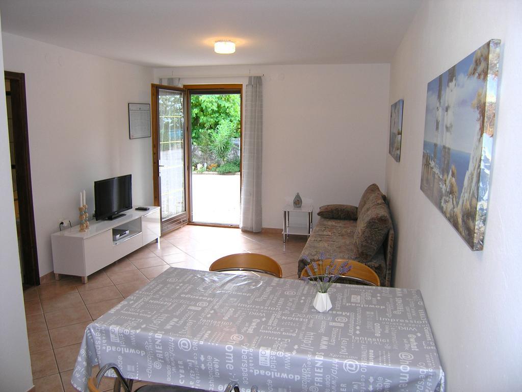 Apartmani Dolencic Krk Town Εξωτερικό φωτογραφία
