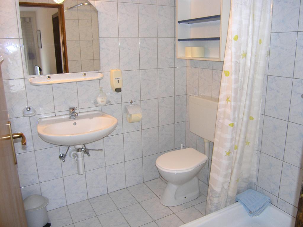Apartmani Dolencic Krk Town Εξωτερικό φωτογραφία