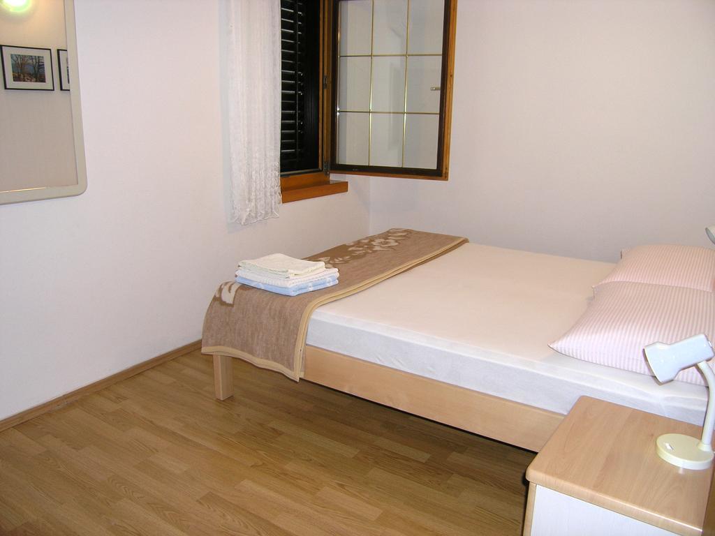 Apartmani Dolencic Krk Town Εξωτερικό φωτογραφία