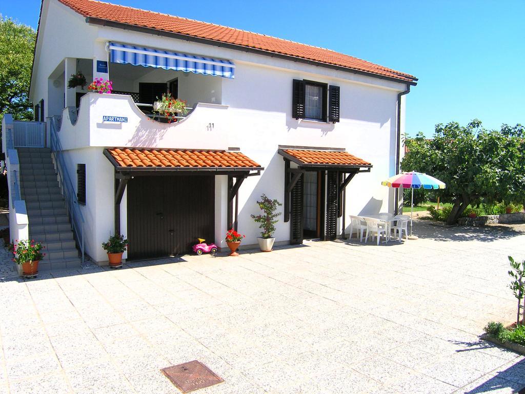 Apartmani Dolencic Krk Town Εξωτερικό φωτογραφία