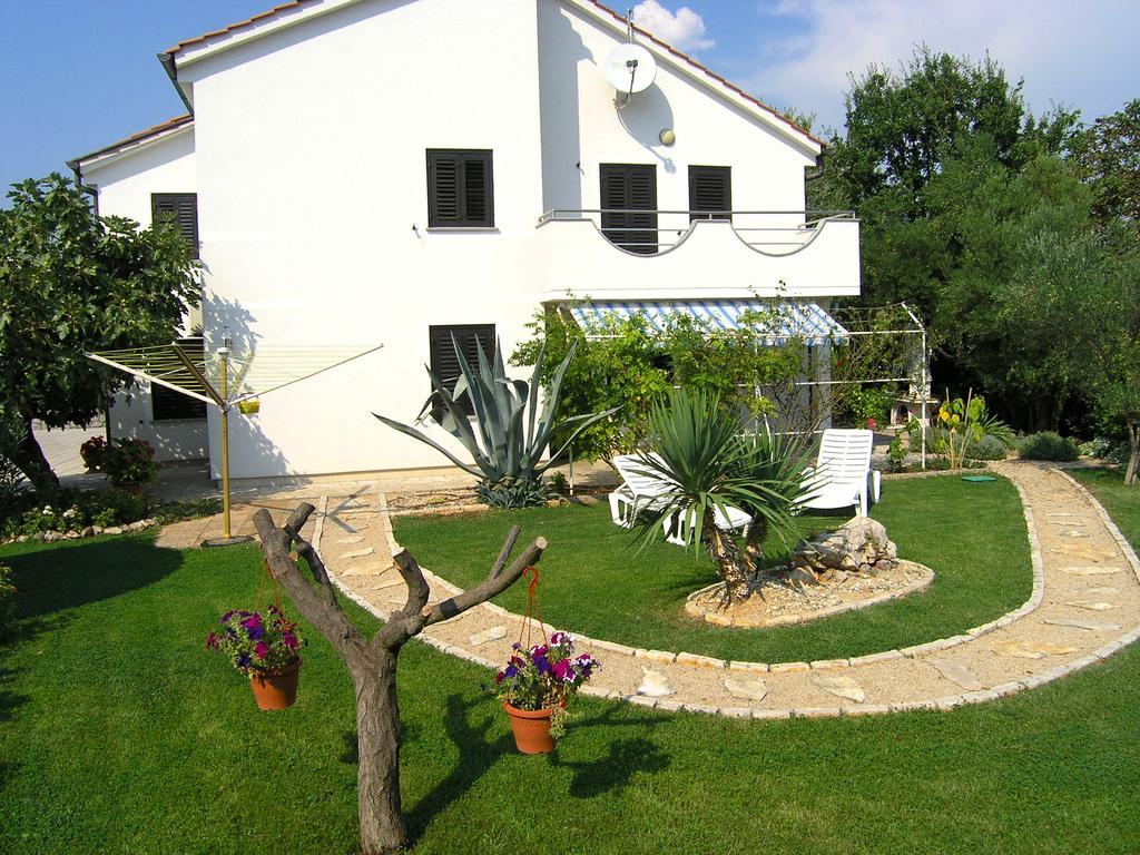 Apartmani Dolencic Krk Town Εξωτερικό φωτογραφία