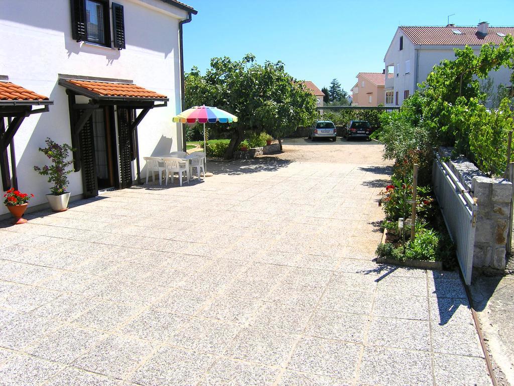 Apartmani Dolencic Krk Town Εξωτερικό φωτογραφία