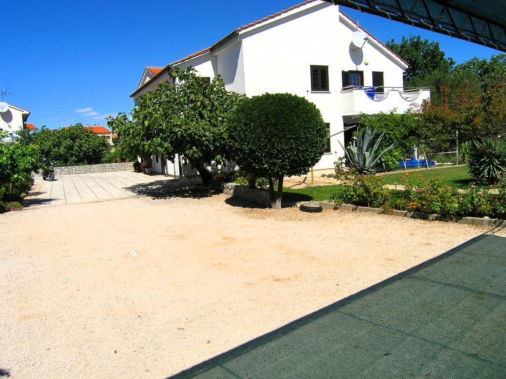 Apartmani Dolencic Krk Town Εξωτερικό φωτογραφία